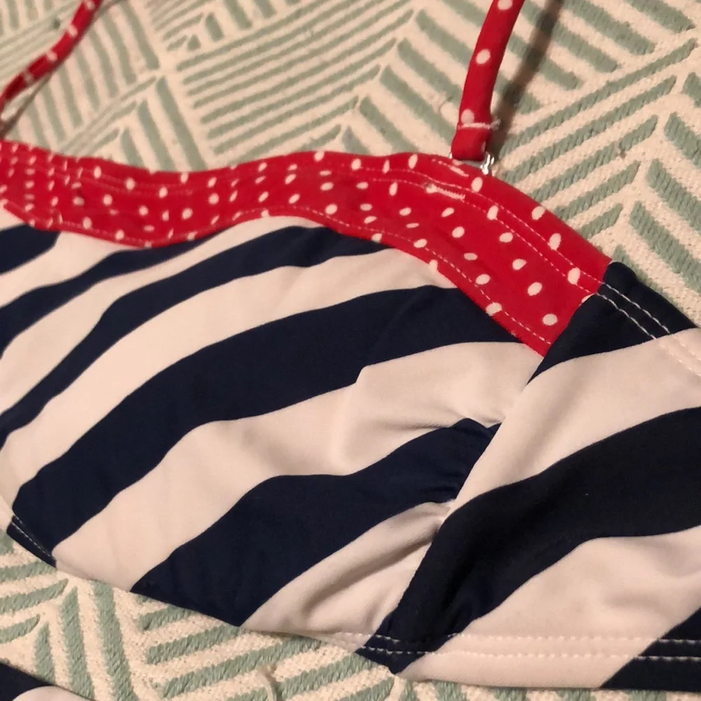 Volcom bikini - Picture 6 of 12